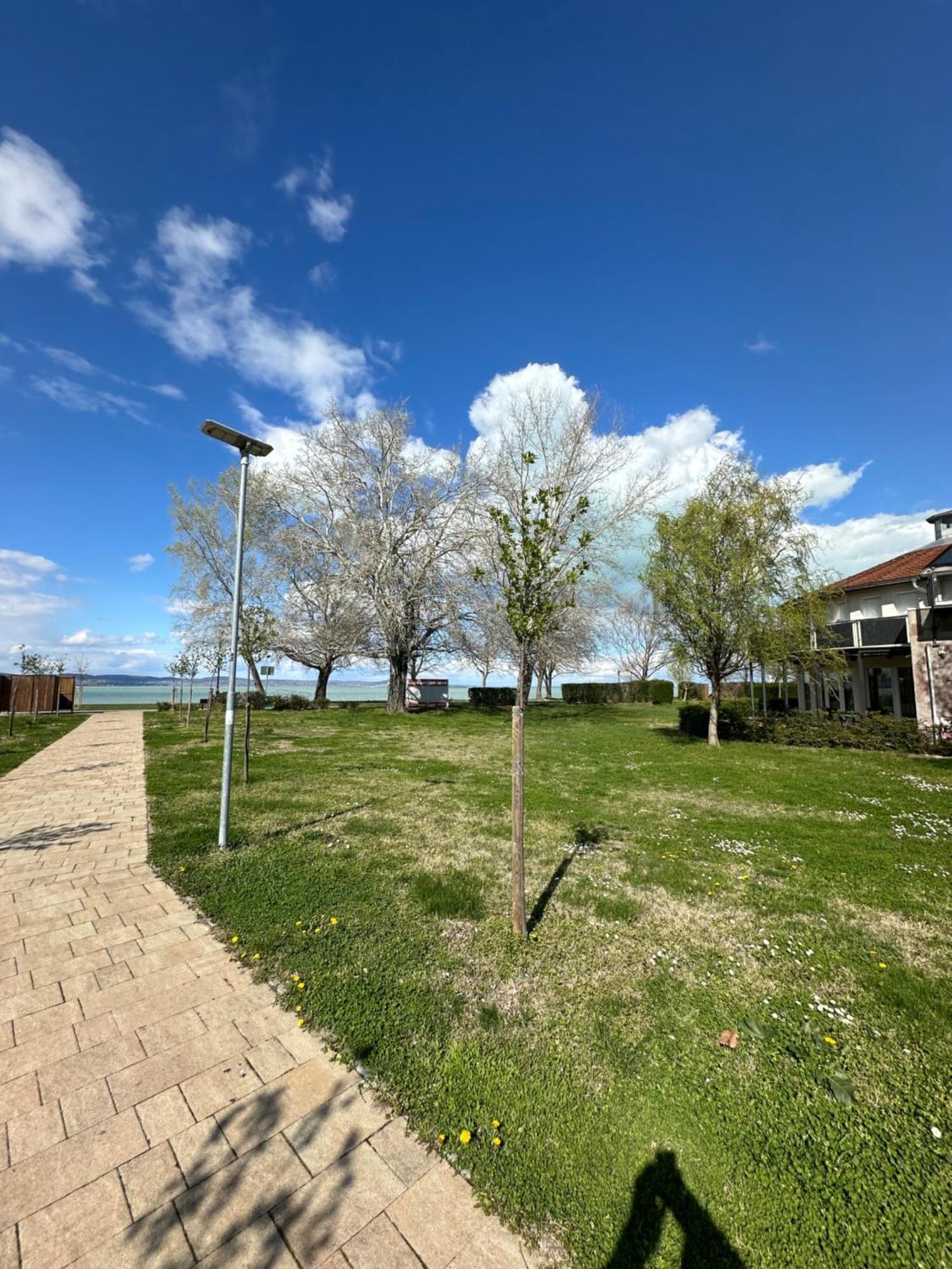 Waterfront Apartmanok Zamárdi Exterior foto